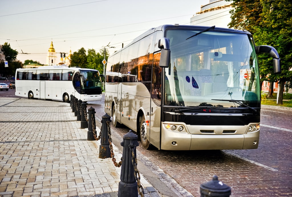 Coach shuttle buses