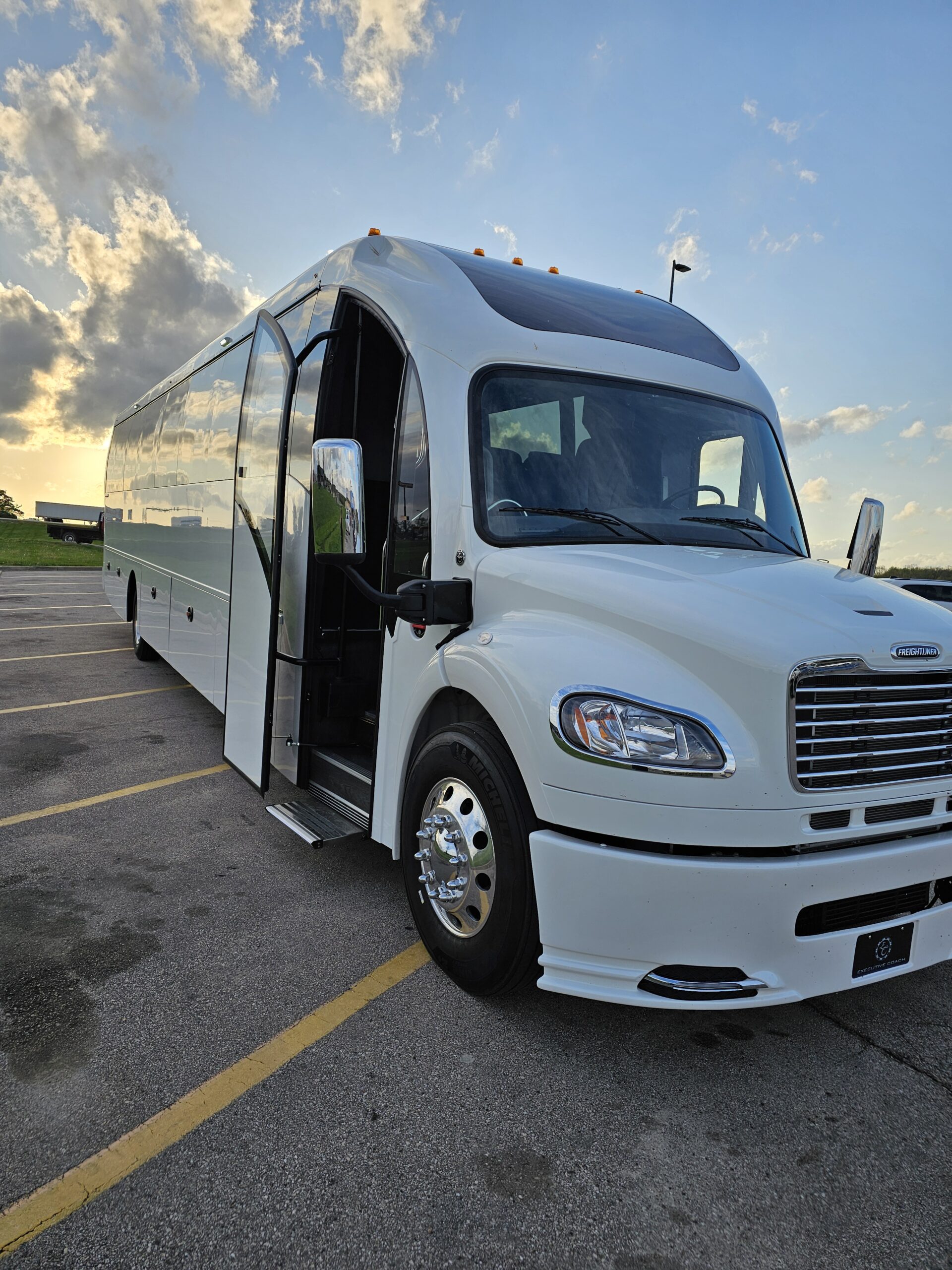 Hometown Limo and Bus