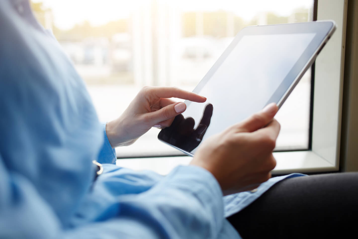 Why Rent a Bus With WiFi Connectivity?