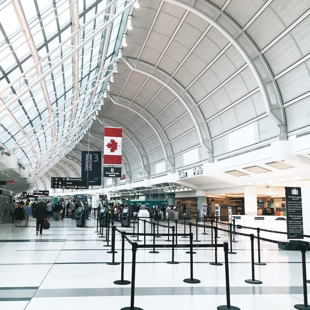 Toronto Guide to Airport Bus Rentals