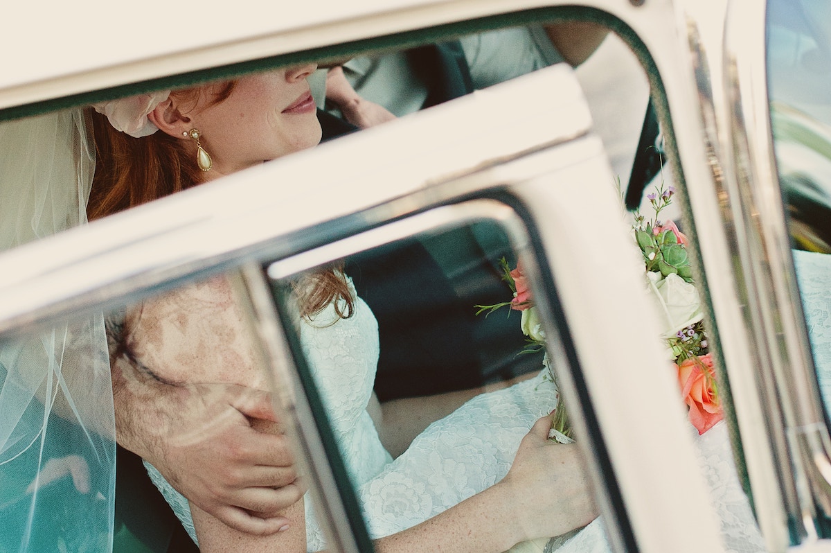 How to Decorate Your Wedding Bus Rental
