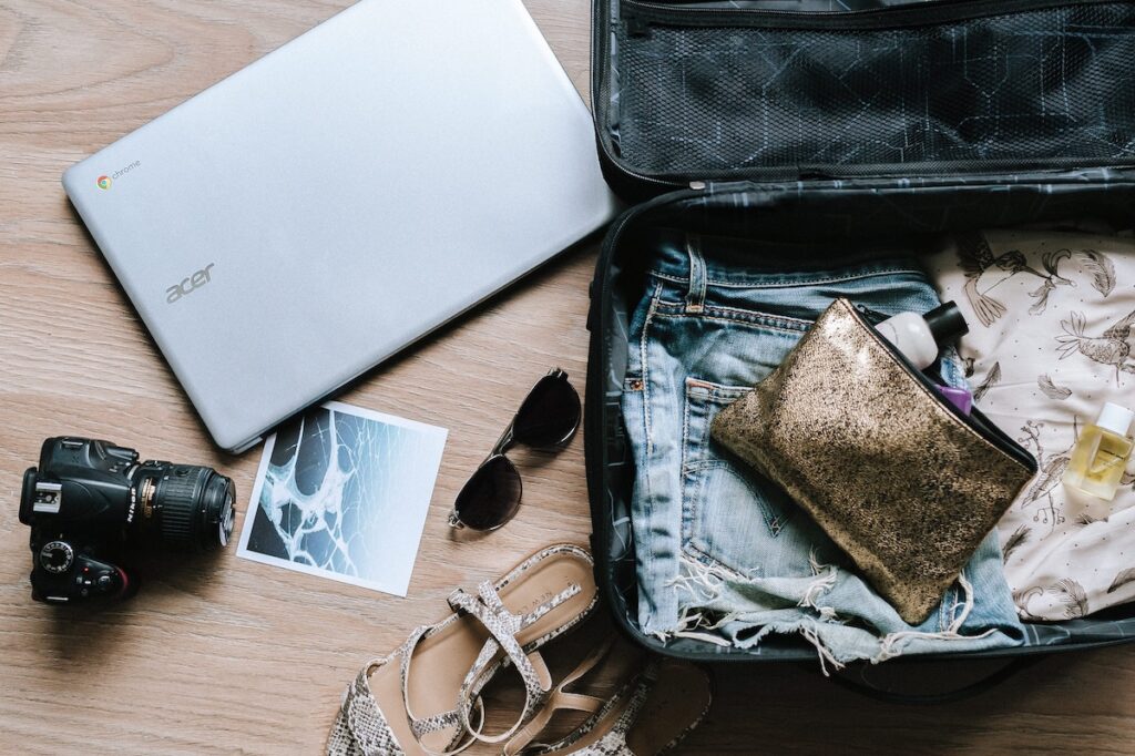 Your Packing Guide for Short/Medium/Long Bus Rides