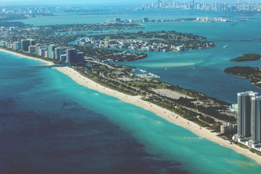 Miami Guide to Airport Bus Rentals