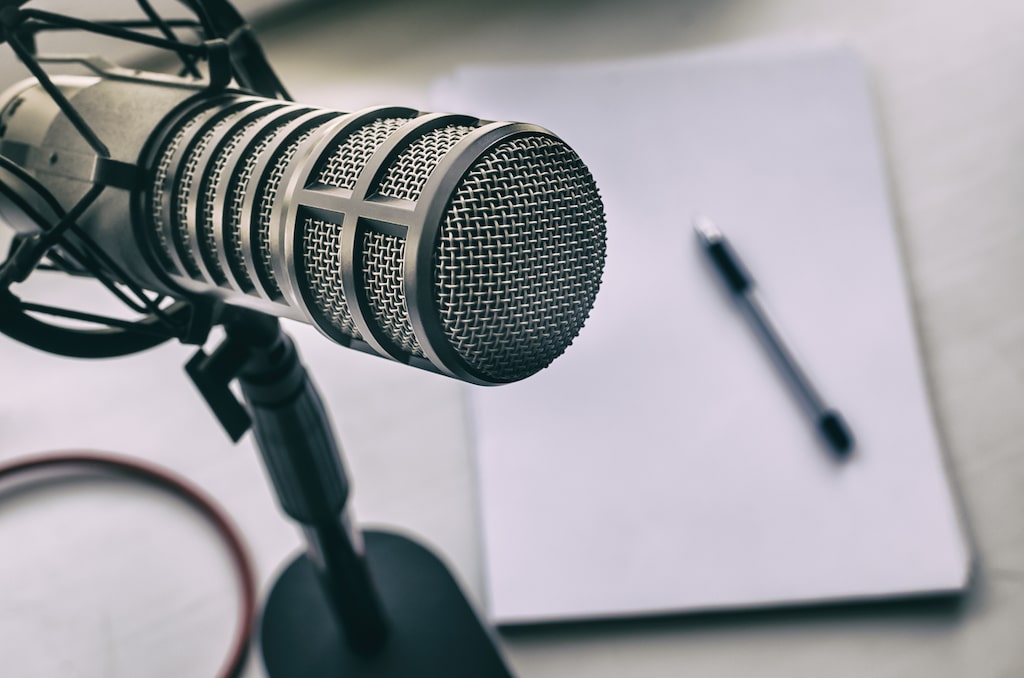 Sports Podcasts to Listen to On Your Way to the Game