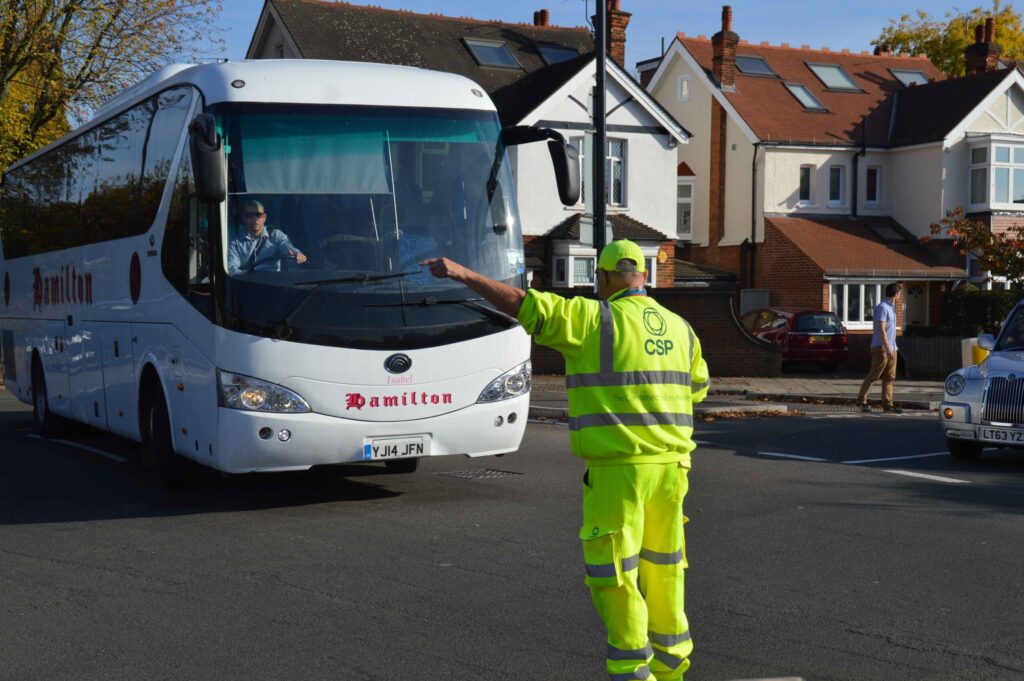 How to Plan Bus Rental Pick-Ups and Drop-Offs in a Busy City
